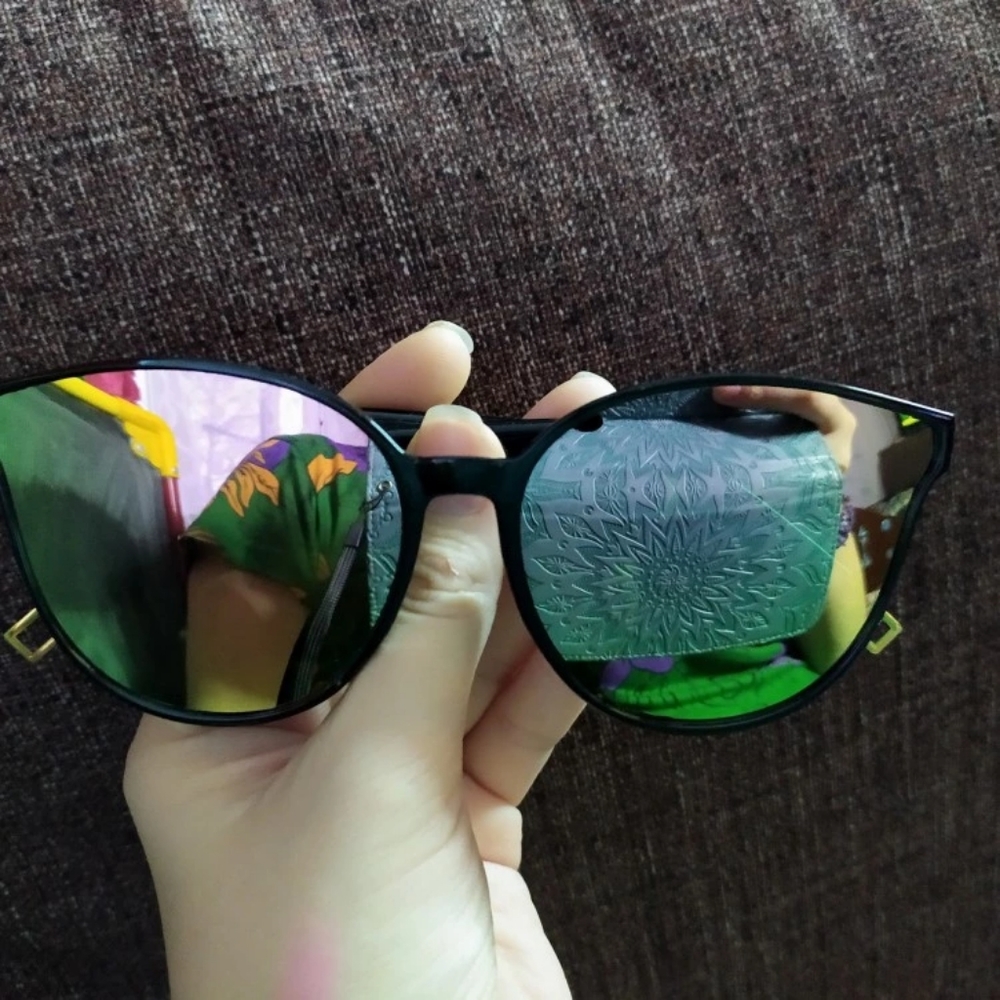 New! Mirror sunglasses. - Picture 5 of 5